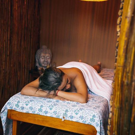 Ekaa Hotel Паломино Екстериор снимка